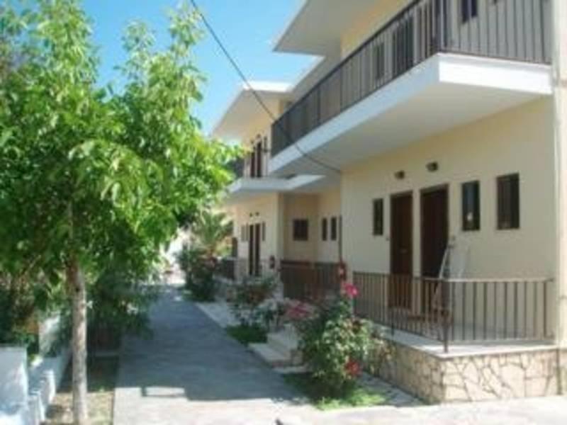 The 3 Little Pigs Apartments Sidari  Zewnętrze zdjęcie